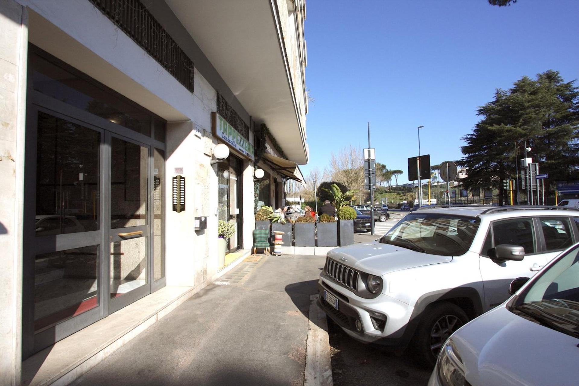 Vigna Clara 2br House Apartment *